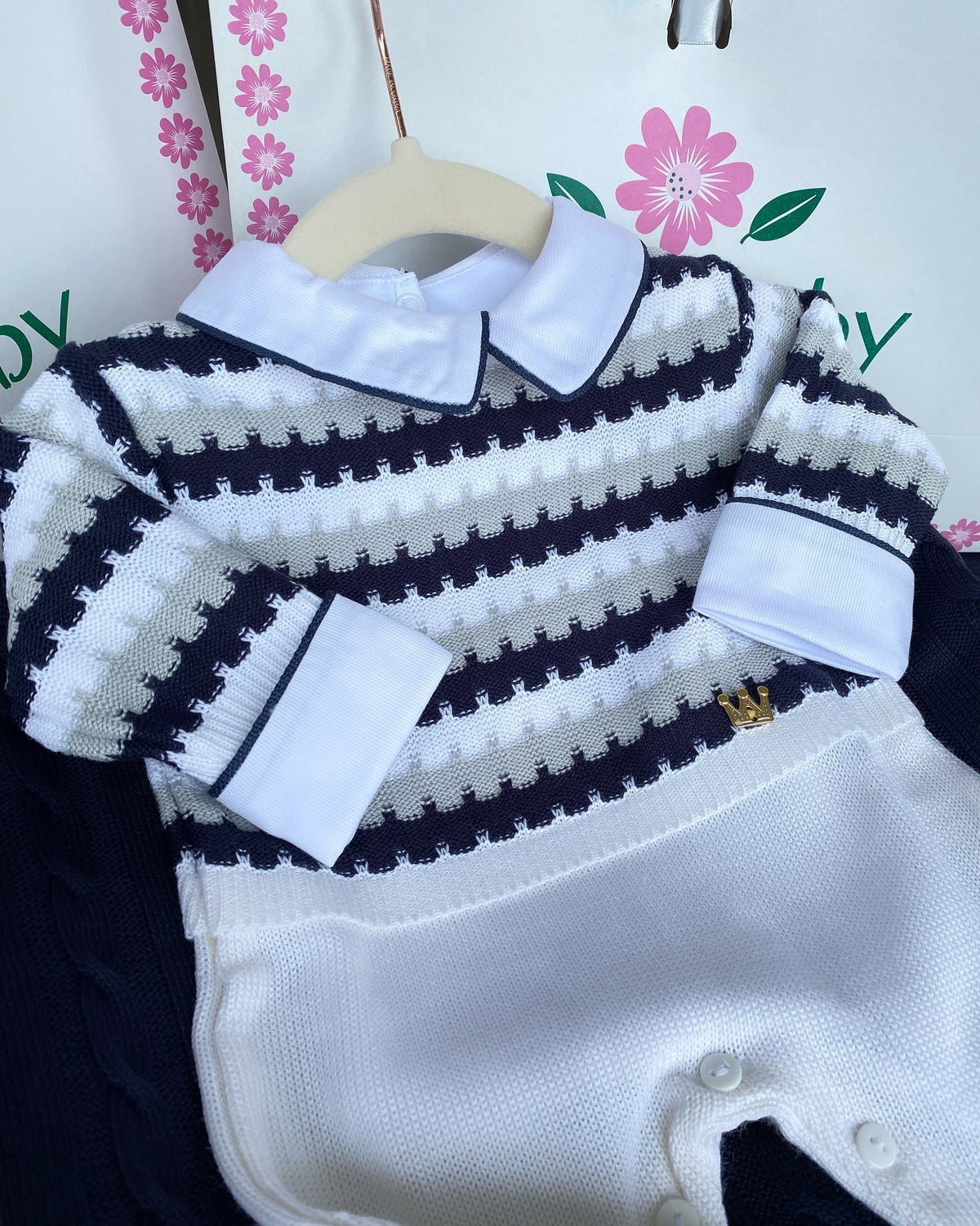 PROMOTION – Complete Customizable Maternity Take-Home Kit with Gold Pendant – Fits Up to 4 Months (Boy)