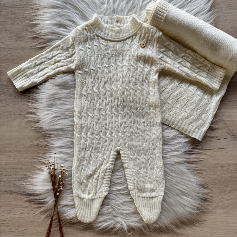 Knit Maternity Take-Home Set with Teddy Bear Detail – 2 Pieces, Pearl